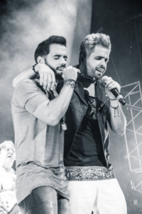 Daniel Santacruz y Manny Cruz Cantando